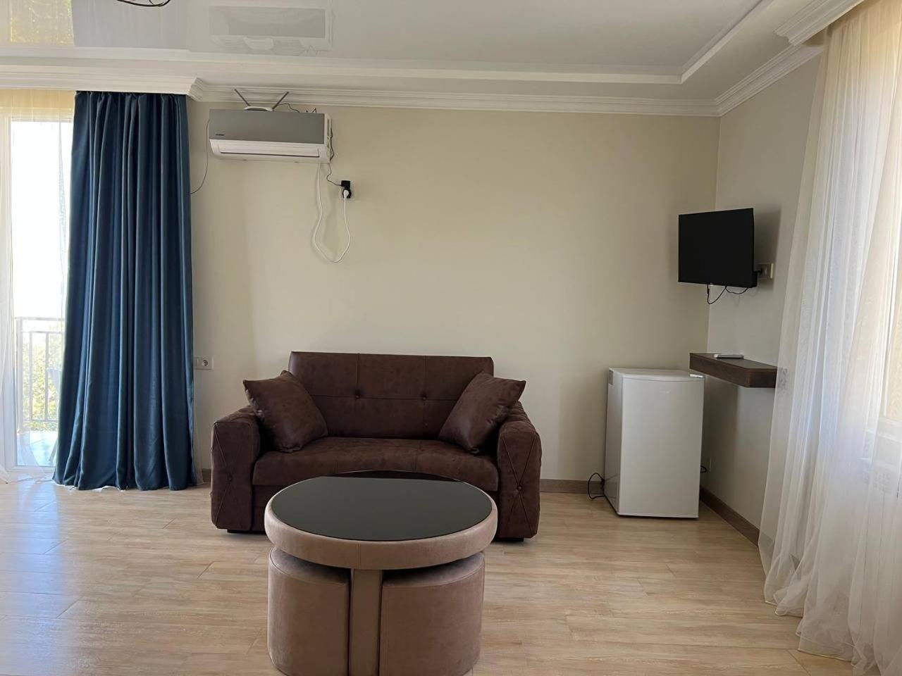 Gt House Batumi Hotel Exterior photo